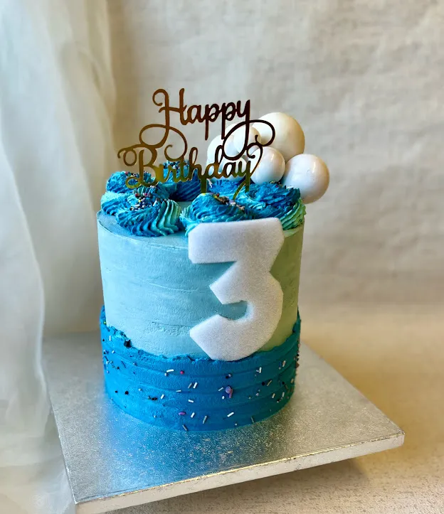 Example cake photo 3